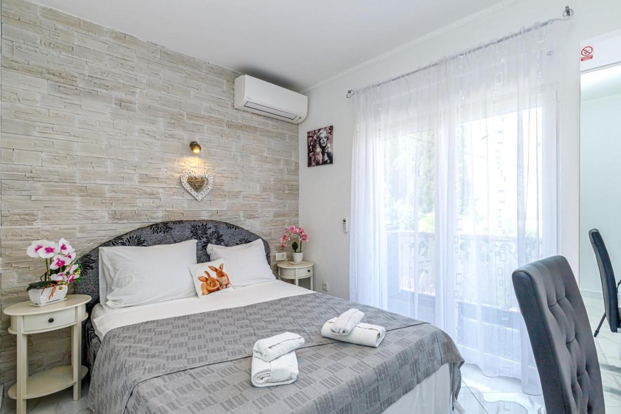 Genoa Rooms Porec Esterno foto