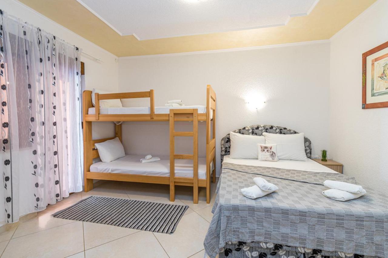 Genoa Rooms Porec Esterno foto