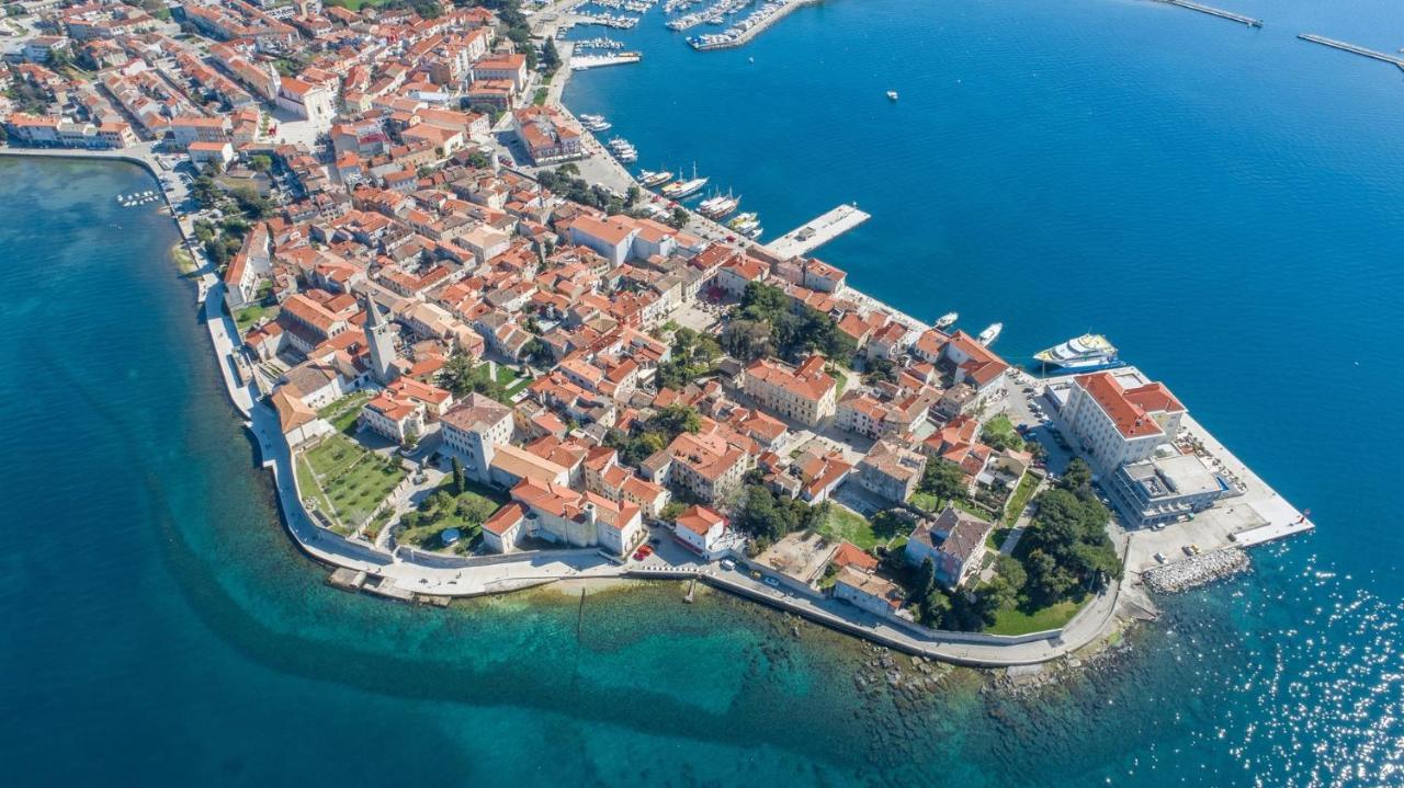 Genoa Rooms Porec Esterno foto