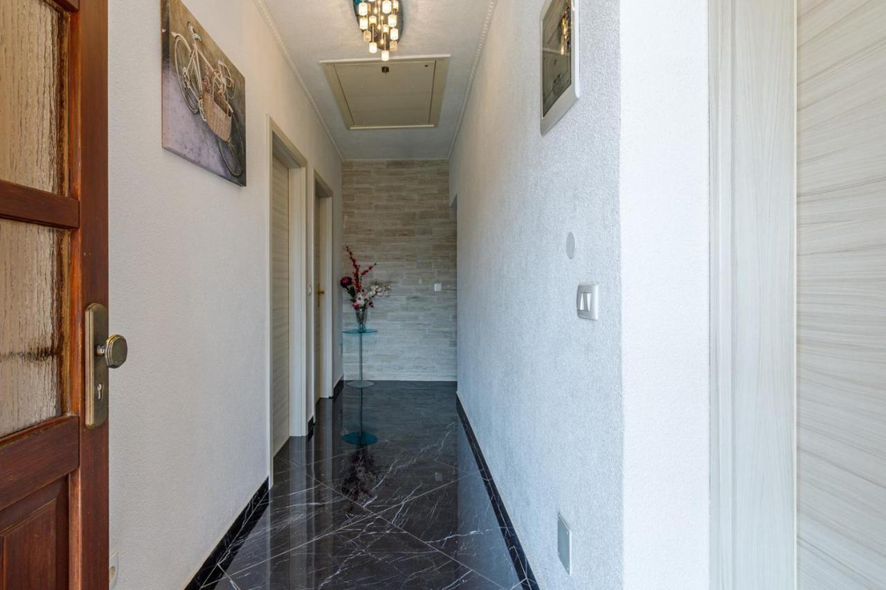 Genoa Rooms Porec Esterno foto