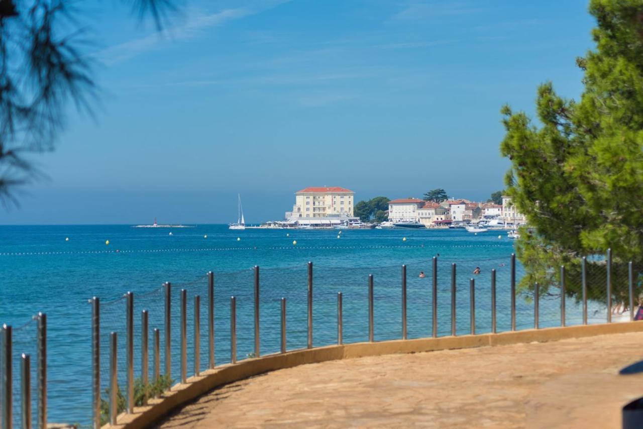Genoa Rooms Porec Esterno foto